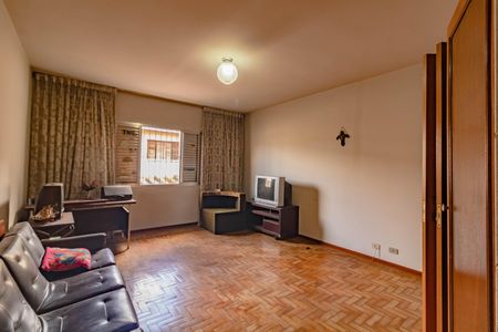 Casa à venda com 362m², 4 quartos e 6 vagas