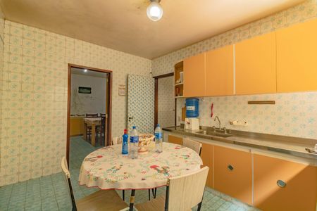 Casa à venda com 362m², 4 quartos e 6 vagas