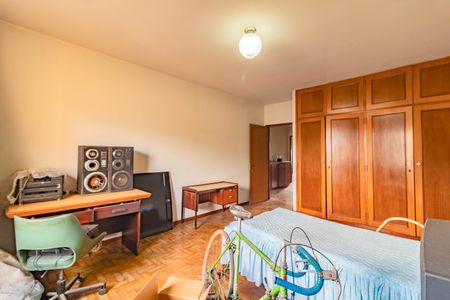 Casa à venda com 362m², 4 quartos e 6 vagas