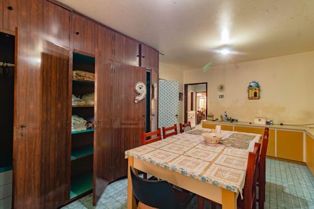 Casa à venda com 362m², 4 quartos e 6 vagas