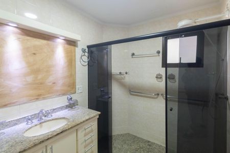 Apartamento à venda com 110m², 3 quartos e 1 vaga Apartamento à venda com 110m², 3 quartos e 1 vagaBanheiro da Suíte