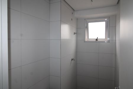 Banheiro de apartamento à venda com 1 quarto, 37m² em Piqueri, São Paulo