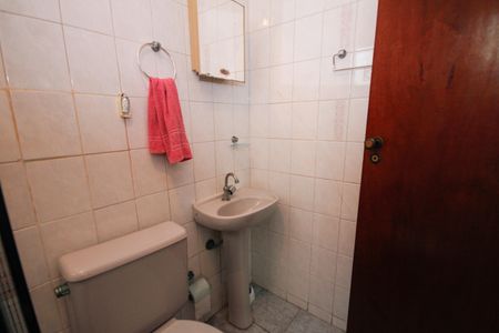 Apartamento para alugar com 70m², 2 quartos e 1 vaga Apartamento para alugar com 70m², 2 quartos e 1 vagaBanheiro da Suíte 1