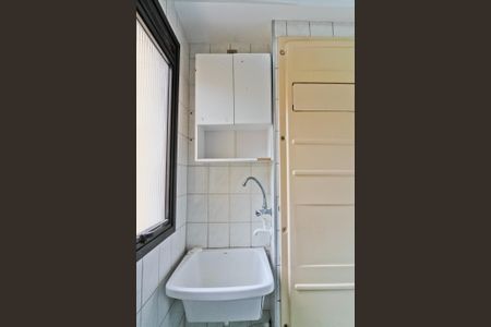 Apartamento para alugar com 60m², 3 quartos e 1 vagaÁrea de Serviço