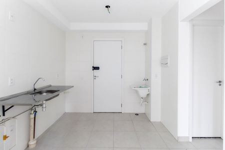 Sala - Cozinha de apartamento para alugar com 2 quartos, 32m² em Colônia (zona Leste), São Paulo