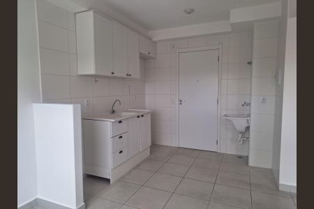 Cozinha de apartamento para alugar com 2 quartos, 32m² em Vila Socorro, São Paulo