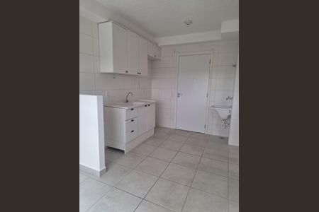 Cozinha de apartamento para alugar com 2 quartos, 32m² em Vila Socorro, São Paulo