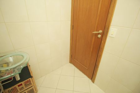 Casa à venda com 289m², 3 quartos e 6 vagasLavabo