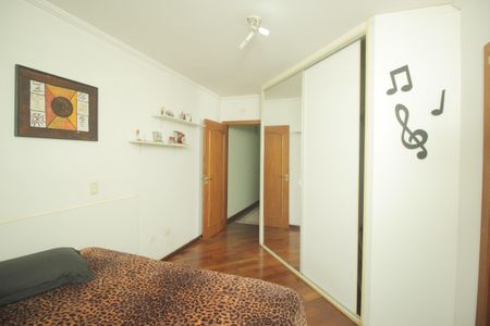 Casa à venda com 289m², 3 quartos e 6 vagasSuíte 2