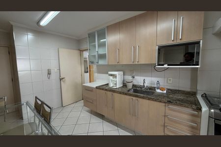 Apartamento para alugar com 149m², 2 quartos e 3 vagasCozinha