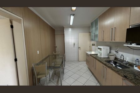 Apartamento para alugar com 149m², 2 quartos e 3 vagasCozinha