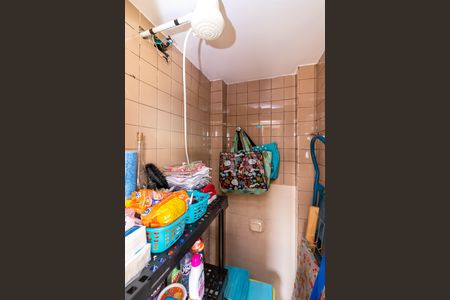 Apartamento para alugar com 73m², 2 quartos e 1 vaga Apartamento para alugar com 73m², 2 quartos e 1 vagaBanheiro de Serviço