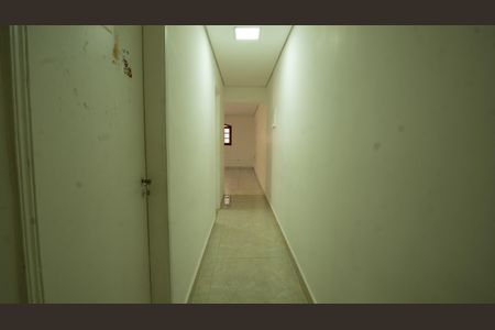 Casa à venda com 113m², 1 quarto e 2 vagasCorredor para a sala