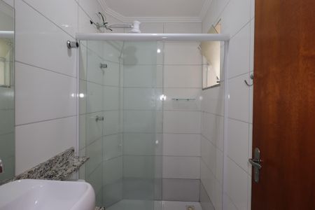 Banheiro de kitnet/studio para alugar com 1 quarto, 20m² em Vila Sao Pedro, Santo André