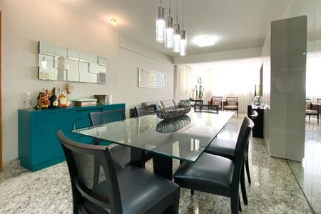 Apartamento à venda com 127m², 4 quartos e 3 vagas Apartamento à venda com 127m², 4 quartos e 3 vagasSala de Jentar