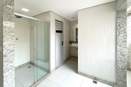 Apartamento à venda com 127m², 4 quartos e 3 vagas Apartamento à venda com 127m², 4 quartos e 3 vagasÁrea comum - Sauna