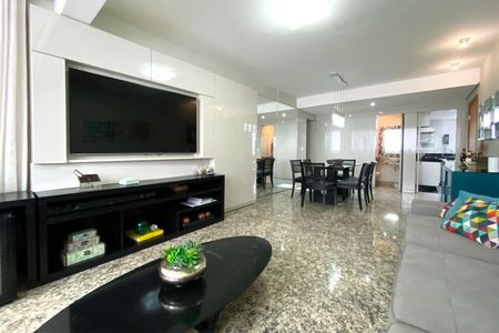 Apartamento à venda com 127m², 4 quartos e 3 vagas Apartamento à venda com 127m², 4 quartos e 3 vagasSala