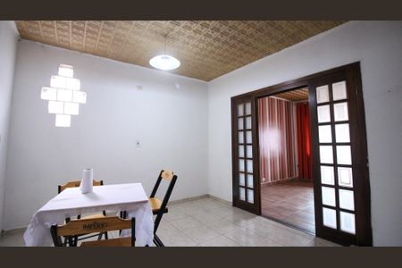 Casa para alugar com 210m², 3 quartos e 1 vaga