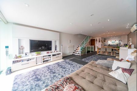 Casa à venda com 254m², 3 quartos e 4 vagasSala