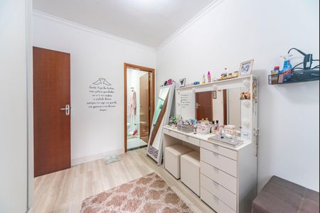 Casa à venda com 254m², 3 quartos e 4 vagasQuarto 2