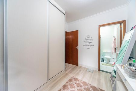 Casa à venda com 254m², 3 quartos e 4 vagasQuarto 2