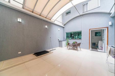 Casa à venda com 254m², 3 quartos e 4 vagasQuintal e Área Gourmet