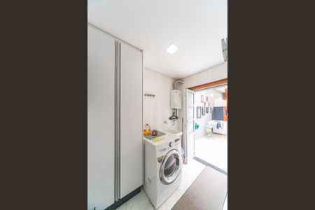 Casa à venda com 254m², 3 quartos e 4 vagasÁrea de Serviço