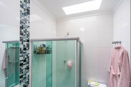 Casa à venda com 254m², 3 quartos e 4 vagasBanheiro do Quarto 2