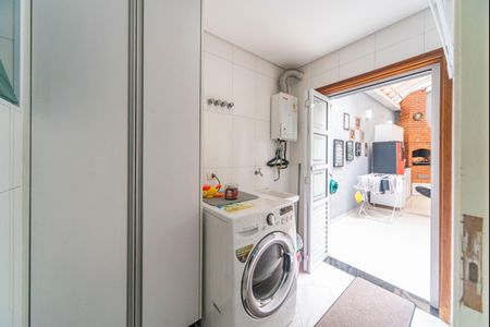 Casa à venda com 254m², 3 quartos e 4 vagasÁrea de Serviço