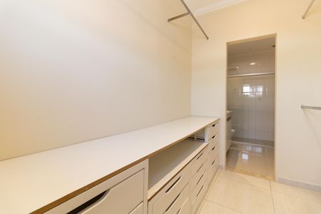 Casa à venda com 200m², 3 quartos e 2 vagasCloset da Suíte