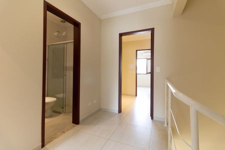 Casa à venda com 200m², 3 quartos e 2 vagasCorredor