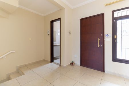 Casa à venda com 200m², 3 quartos e 2 vagasEntrada 
