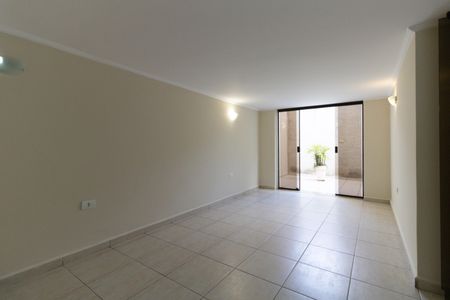 Casa à venda com 200m², 3 quartos e 2 vagasSalão 