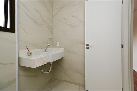 Apartamento à venda com 67m², 2 quartos e 2 vagasBanheiro Social