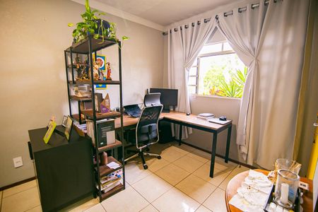 Casa de condomínio para alugar com 60m², 1 quarto e 2 vagasEscritorio