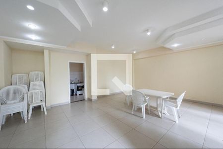 Apartamento para alugar com 65m², 2 quartos e 1 vaga Apartamento para alugar com 65m², 2 quartos e 1 vagaÁrea comum - Salão de festas