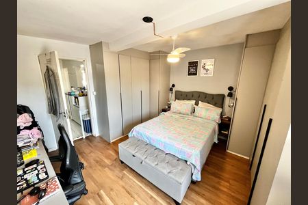 Casa à venda com 130m², 4 quartos e 2 vagasQuarto de Serviço