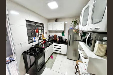 Casa à venda com 130m², 4 quartos e 2 vagasCozinha 2