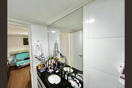 Casa à venda com 130m², 4 quartos e 2 vagasBanheiro 2