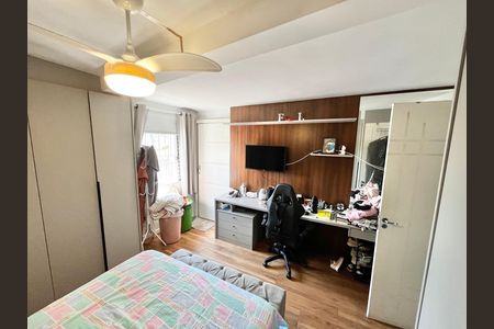 Casa à venda com 130m², 4 quartos e 2 vagasQuarto de Serviço