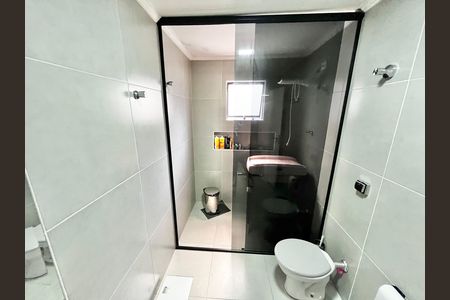 Casa à venda com 130m², 4 quartos e 2 vagasBanheiro