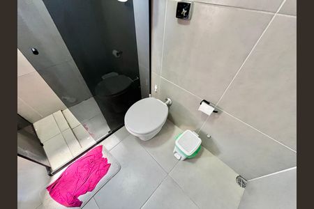 Casa à venda com 130m², 4 quartos e 2 vagasQuarto de Serviço Banheiro