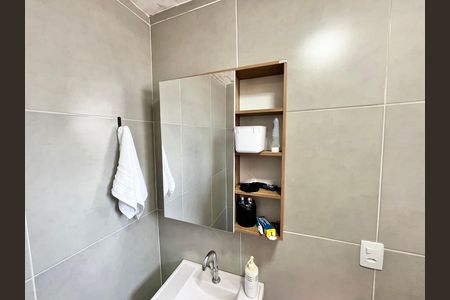Casa à venda com 130m², 4 quartos e 2 vagasQuarto de Serviço Banheiro