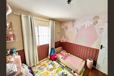 Casa à venda com 130m², 4 quartos e 2 vagasQuarto 1