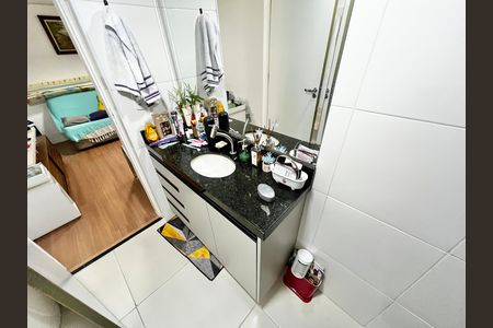 Casa à venda com 130m², 4 quartos e 2 vagasBanheiro 2