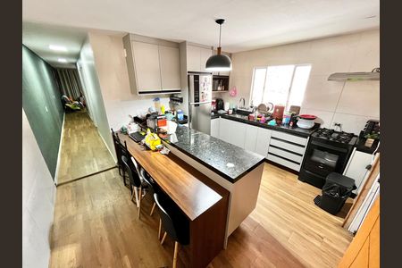 Casa à venda com 130m², 4 quartos e 2 vagasCozinha