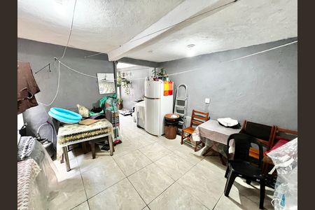 Casa à venda com 130m², 4 quartos e 2 vagasQuintal