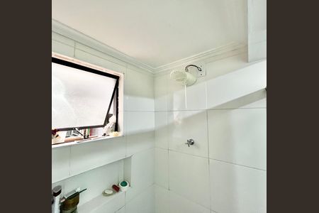 Casa à venda com 130m², 4 quartos e 2 vagasBanheiro 2
