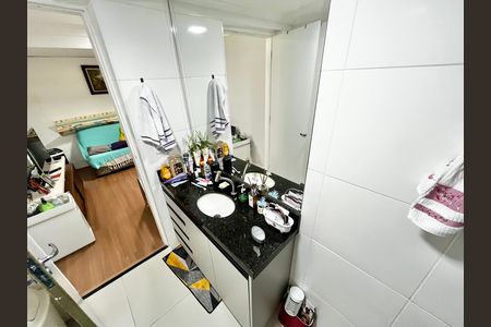 Casa à venda com 130m², 4 quartos e 2 vagasBanheiro 2