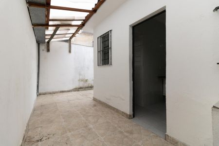 Quintal de casa à venda com 2 quartos, 160m² em Vila Nair, São Paulo